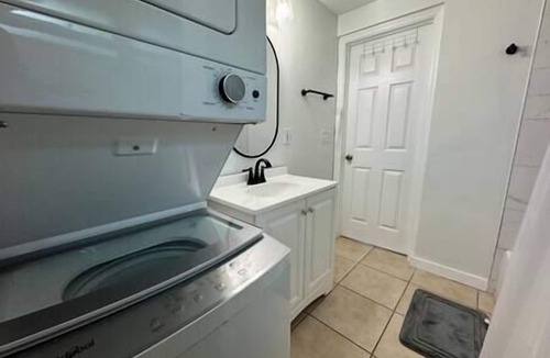 Fort Lauderdale House | Modern home close to Casino (#1)