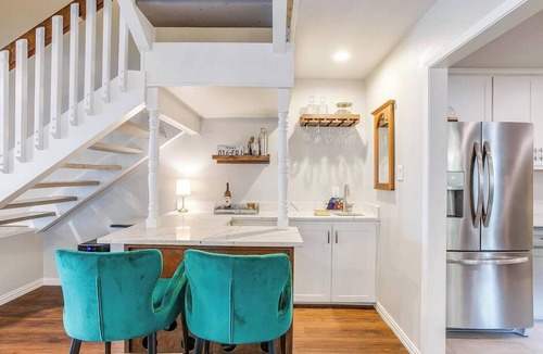 Fort Worth House | Modern Home close to Dickies!