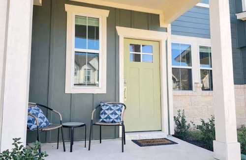 Round Rock House | Modern Home | Downtown, Nature Trails, Kalahari