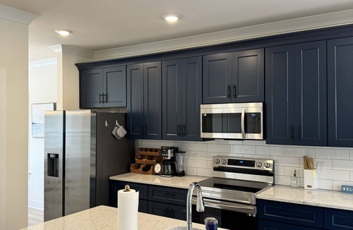 Wilmington House | Modern Home · Downtown Wilmington · Pet Friendly · Sleeps 10 · Fully Fenced Yard