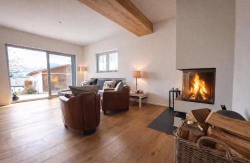 Lens Ski Chalet | Modern Home for 8 near Crans-Montana - Terrace - Fireplace