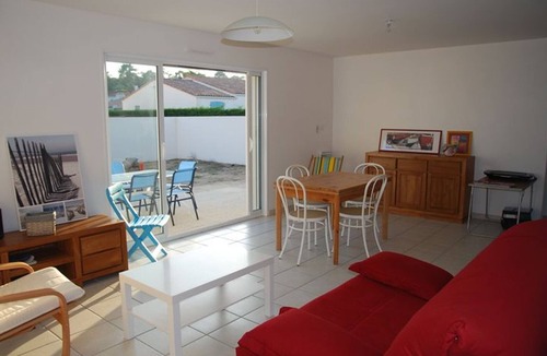 Bourgenay House | Modern Home Near Beach & Town, La Tranche-Sur-Mer