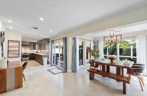 Oakland Park House | Modern Home in FTL Hot Tub & Dogs Welcome