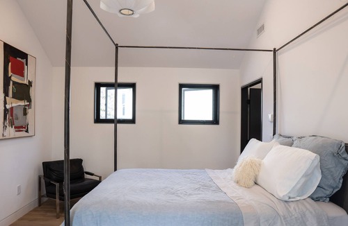 East Cambridge House | Modern Home in Kendall/MIT near T, close to Boston & Harvard