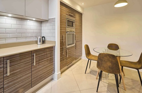 Geddington House | Modern Home in Quiet Environment