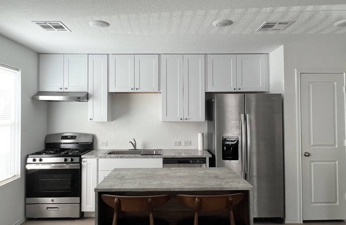 Bexar County House | Modern home in San Antonio
