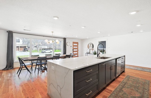 Roanoke House | Modern Home in the Heart of Old Town Roanoke with Pool!