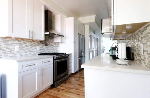 Hill East House | MODERN HOME NEAR CAPITOL HILL - Walk to METRO subway