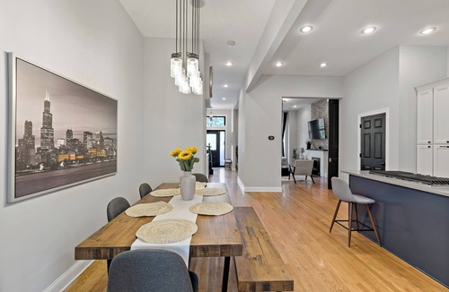 The Gap House | Modern Home Near McCormick Place & Downtown - Bronzeville