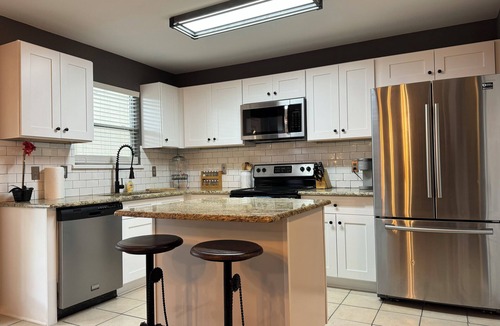 San Antonio House | Modern Home Near Sea World w/EV-Charger, Fire Pit
