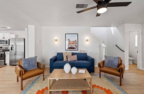 Maverick Creek House | Modern Home near UTSA and Six Flags