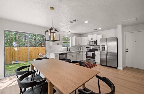 Maverick Creek House | Modern Home near UTSA and Six Flags