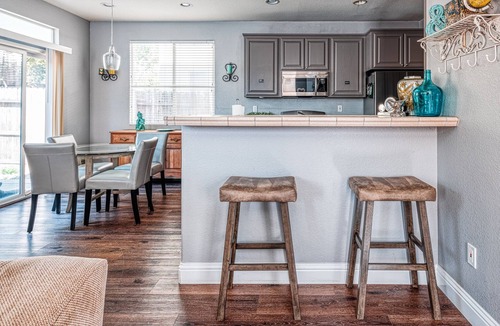 Regency Park House | Modern Home - Self Check-In - Close to Airport