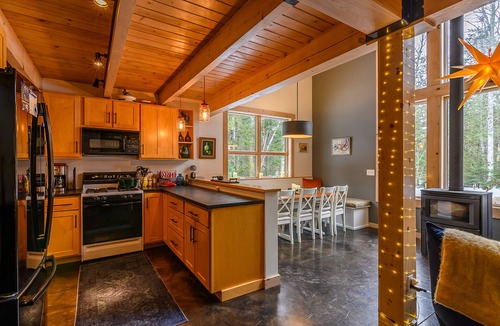 Carrabassett Valley House | Modern Home in Carrabassett Valley