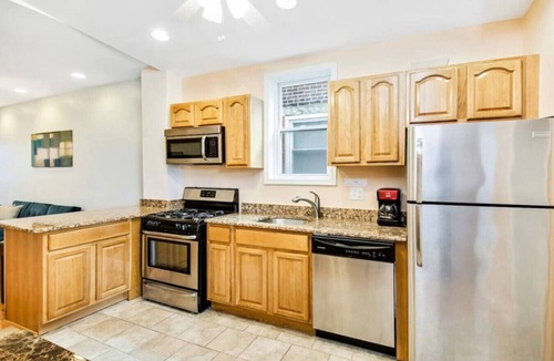 Passyunk Square Apartment | Modern Home w. Deck in Passyunk Square