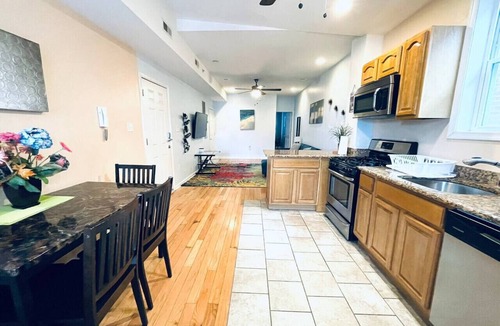 Passyunk Square Apartment | Modern Home w. Deck in Passyunk Square