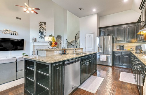 Little Elm House | Modern Home w/Office: Near Parks, Lake & Golf!