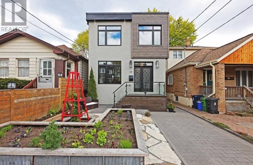 Woodbine - Lumsden House | Modern Home w/Patio, Fireplace, Parking - 20mins to Downtown & Beach