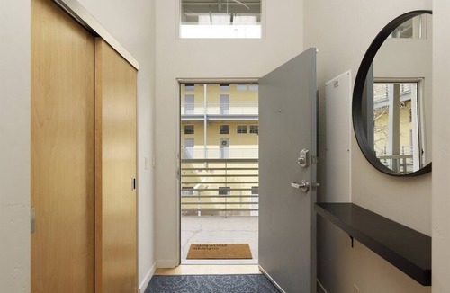 Basalt Condo | Modern Home w/Rooftop Deck & Gym | Mid-Valley Modern