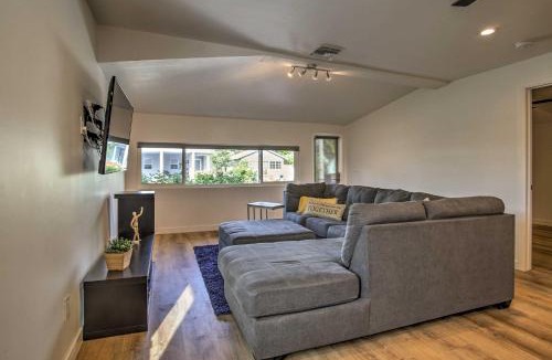 South Middle River House | Modern Home w/Shared Pool in Fort Lauderdale!