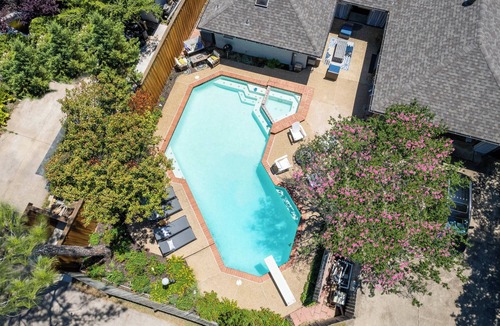 Lake Highlands House | Modern Home with a Firepit, Heated Pool & Spa