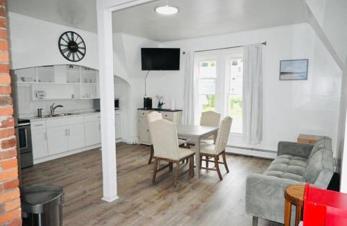 Danielson Apartment | Modern home with Game Room