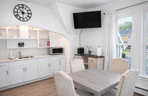 Danielson Apartment | Modern home with Game Room