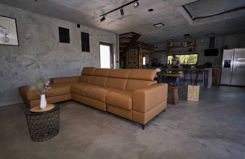 Petrinja House | Modern home with jacuzzi and sauna near the Kupa River for relaxation.