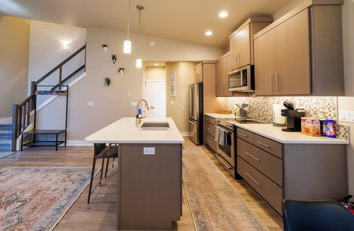 Coeur d'Alene House | Modern Home with Private Firepit