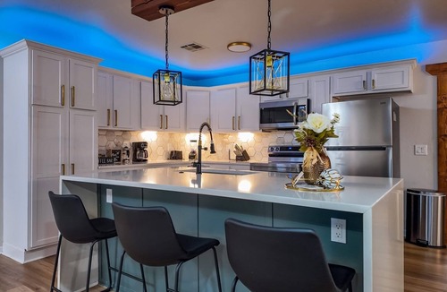 Central Oklahoma City House | Modern home with game room - Oklahoma City Oasis! 15 mins from the airport