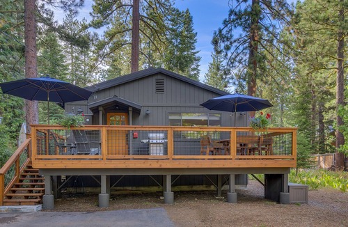 Tahoe Pines House | Modern Homewood Cabin