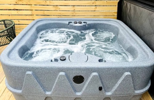 New Paltz House | Modern HOT TUB 2mi to NEW PALTZ
