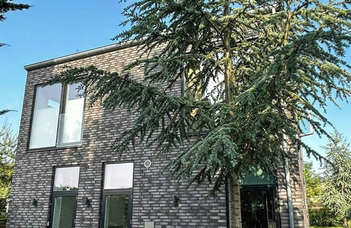 Amager House | Modern house by Amager Fælled and metro