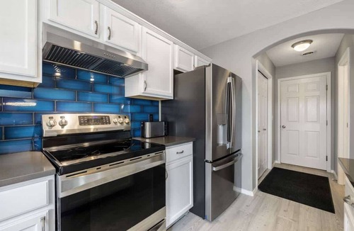 Southwest Ada County Alliance House | Modern House for 18 with Firepit in Boise