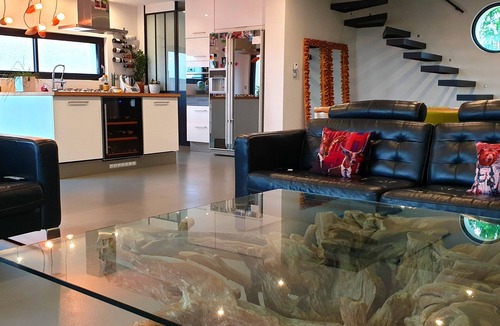 Grezieu-la-Varenne House | Modern house with swimming pool and children's play area, very close to the center of Lyon