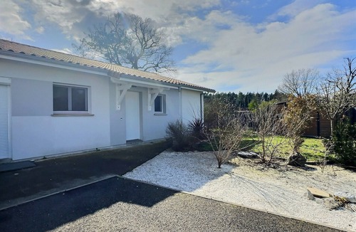 Saint-Paul-en-Born House | Modern house 10 minutes from the lakes - sleeps 6