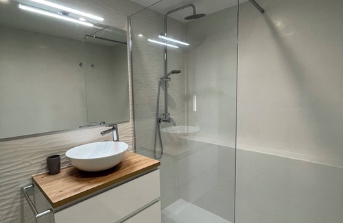 Paterna House | MODERN HOUSE, GARDEN AND POOL, IDEAL FOR FAMILIES