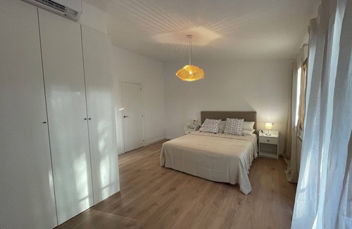 Paterna House | MODERN HOUSE, GARDEN AND POOL, IDEAL FOR FAMILIES