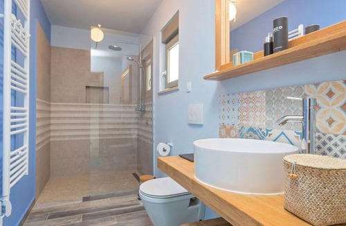 Ripenda Kosi Villa | Modern house in a charming little village with sea views