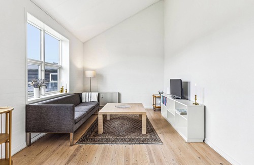 Kolding House | Modern house in scenic surroundings by Kolding Fjord