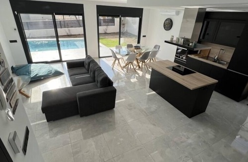 El Mas Bosca House | Modern house Mas Bosca, with swimming pool and garden AV 67