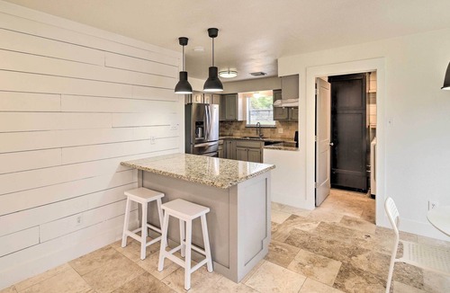 Quail Valley House | Modern House w/ Fireplace, Walk to Fishing!