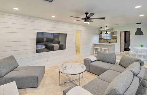 Quail Valley House | Modern House w/ Fireplace, Walk to Fishing!