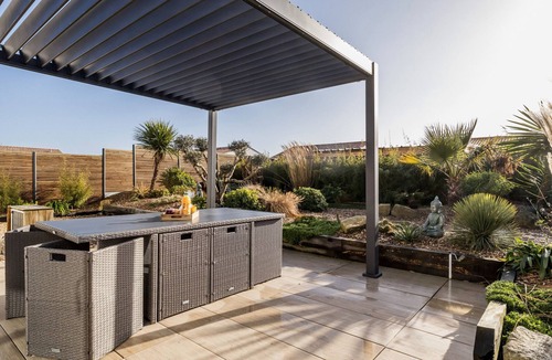 Arthon-en-Retz Cottage | Modern House with Garden, Near Shops & Beach