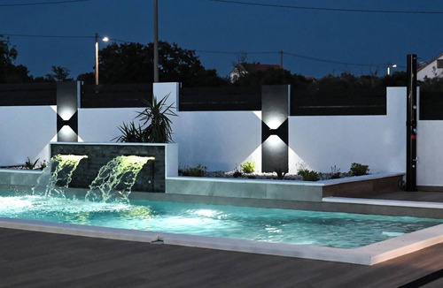 Gornji Zemunik Villa | Modern house with pool & indoor heated jacuzzi