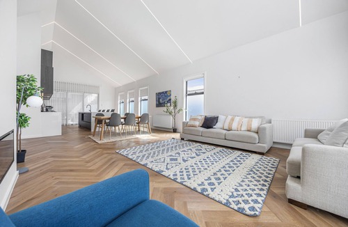 Highton House | Modern House with Elegant views