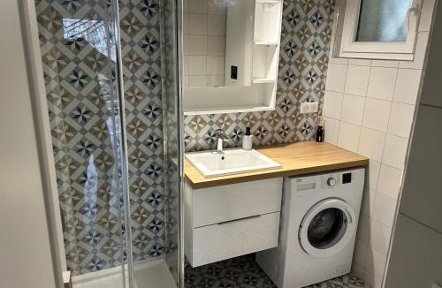 Le Pecq Apartment | Modern house with fantastic view