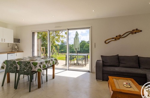 Saint-Christophe-la-Couperie Cottage | Modern house with enclosed garden, pet-friendly near Nantes and Angers