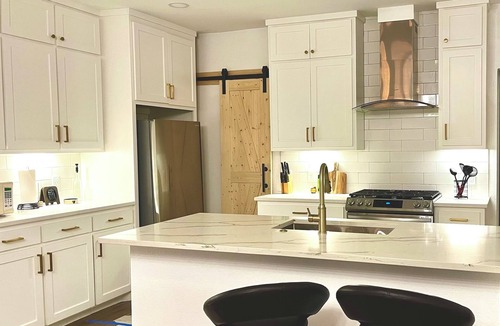 Old East Dallas House | Modern House with Large Backyard Near Deep Ellum