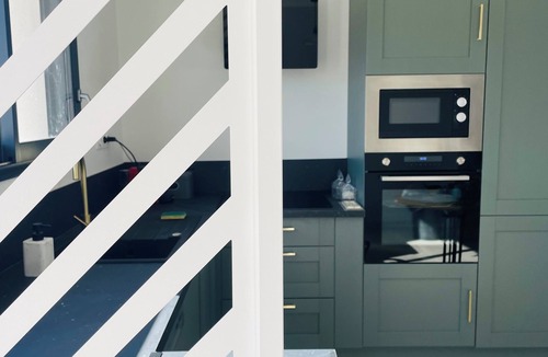 Creysse House | Modern house with pool